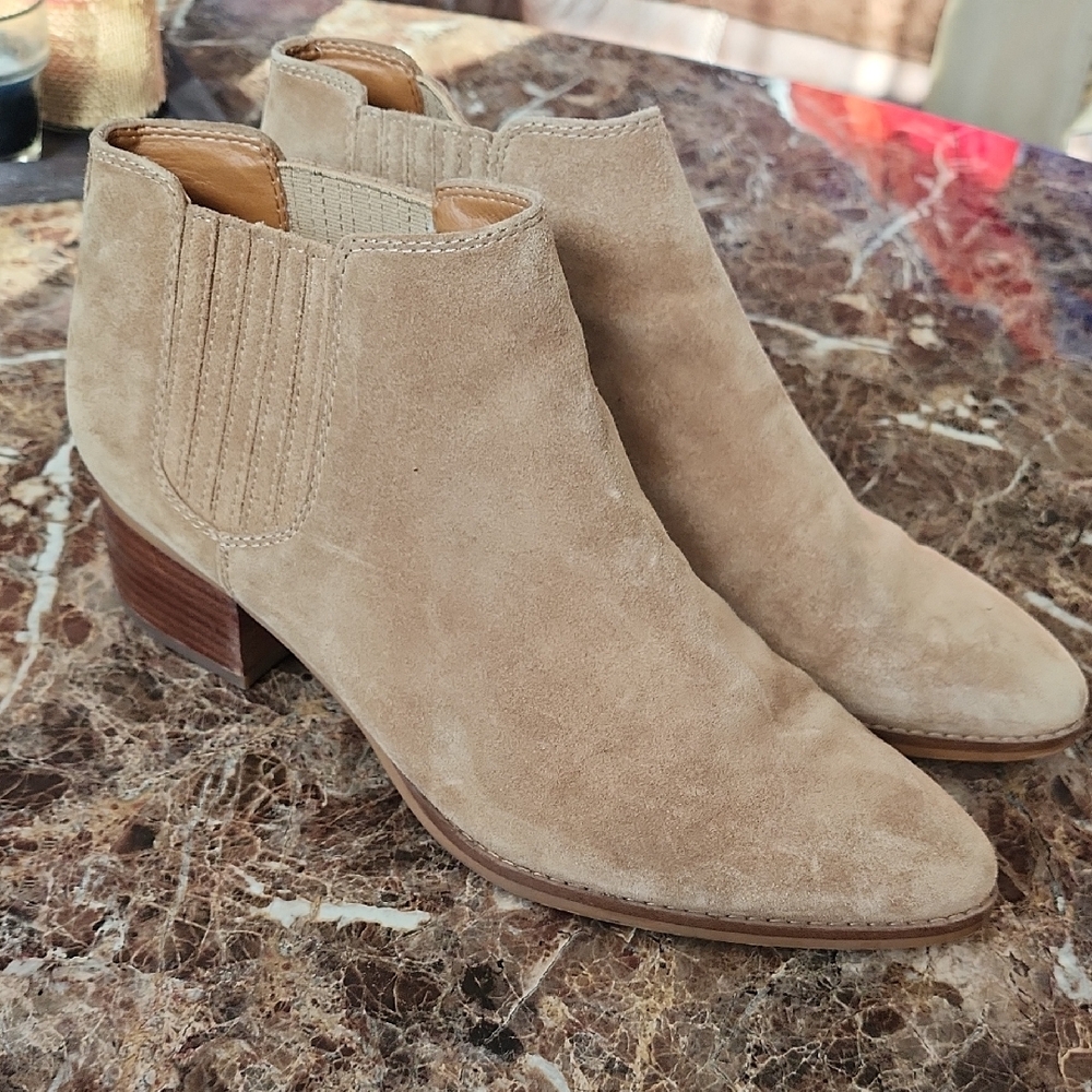 SARTO By Franco Sarto Beige Suede Ankle Booties